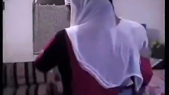 Young Arab Men And Mature Aunty Engage In Sexual Activities