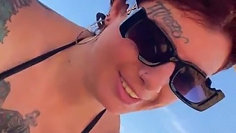 I Pleasure Him On The Beach, Despite Onlookers
