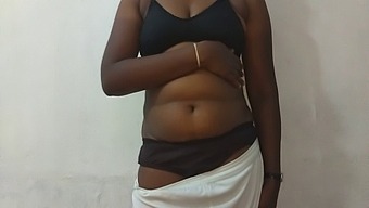 Poetry Recitation In A Nude Photo Shoot