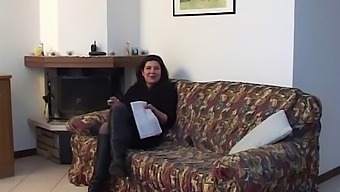 A Novice Has Anal Sex With A Plump Woman