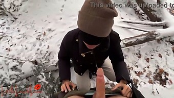 Public Park Encounter: Luna'S Daring Asian Blowjob