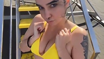 Watch The Sensual Movements Of A Kodabratz Model On The Beach, Heating Up The Swimming Pool