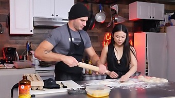 How Corn-Loving Enthusiasts Respond To Lulu Chu'S Interview On Youtube