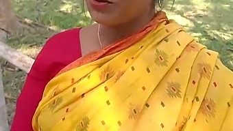 Desi Hot Sexy Bhabi Gets Amazing Fucking In This Video