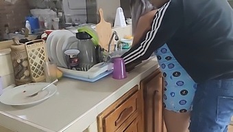 I Seduce And Have Sex With My Sister While My Stepbrother Is Away, Making Her Moan With Pleasure